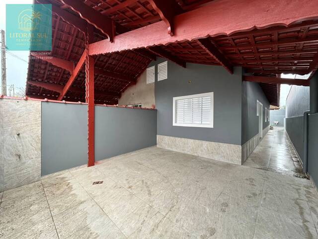 Casa para Venda em Mongaguá - 2