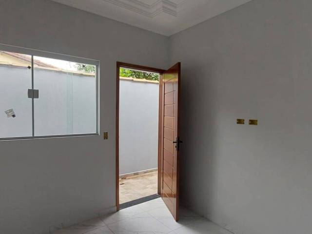 #CA0104 - Casa para Venda em Mongaguá - SP