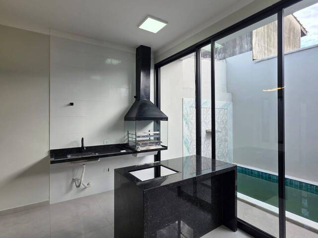 Casa para Venda em Mongaguá - 2